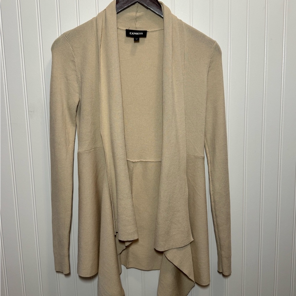 Cardigan - Picture 2 of 4